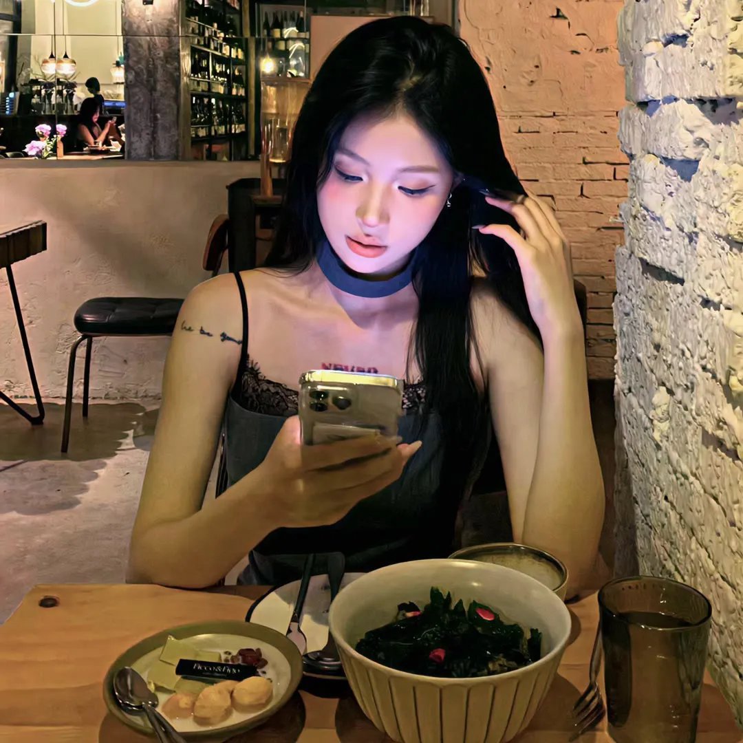 闪婚后霸总每天在线求宠